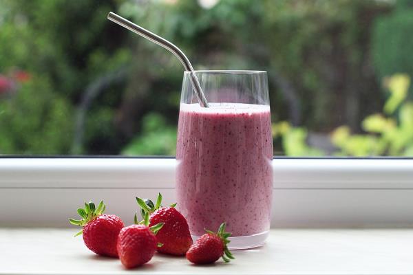 Sip on Refreshing Smoothies While Traveling'