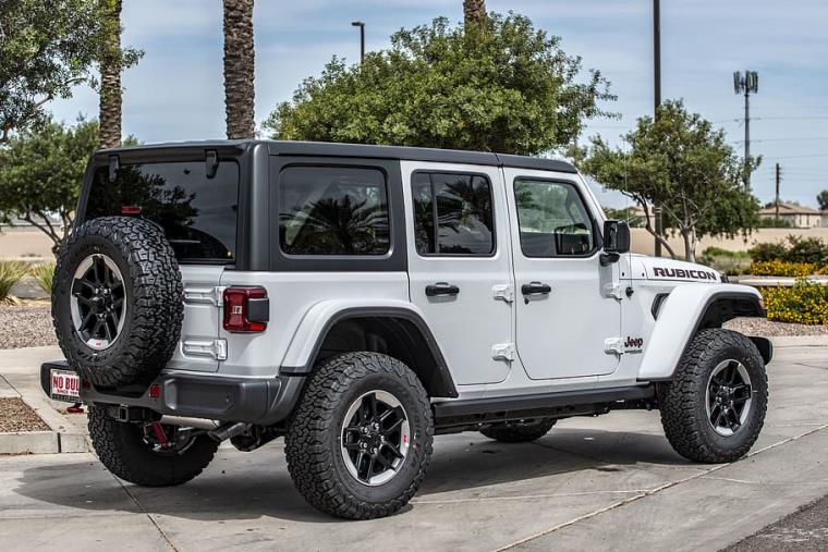 The Best Vehicle For Road Trips Jeep Wrangler