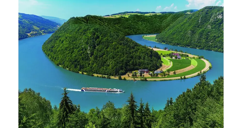 Travel Destinations for Singles Over 40